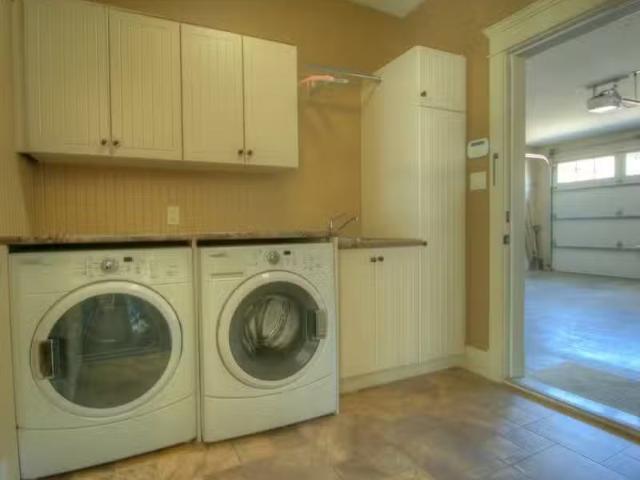 Just in! 8764 Hofer Dr SFH 8764 Hofer Dr #SFH
