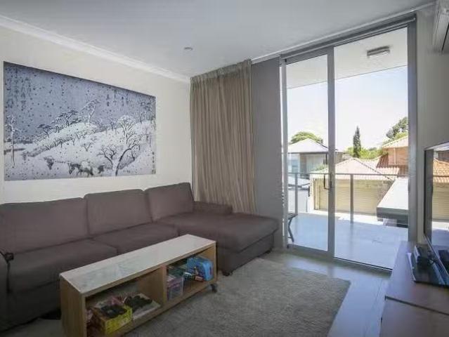 Unique 8/89 Winthrop Avenue, Nedlands, WA 6009