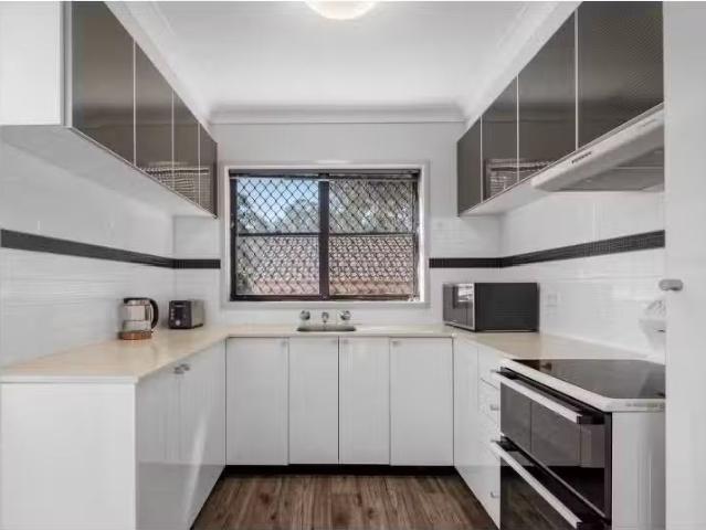 Just in! 8/9 Clifford Crescent, Ingleburn Apartment for rent.