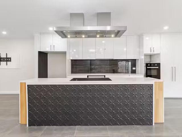 Just in! 89 Delta Crescent, Aberfoyle Park, SA 5159