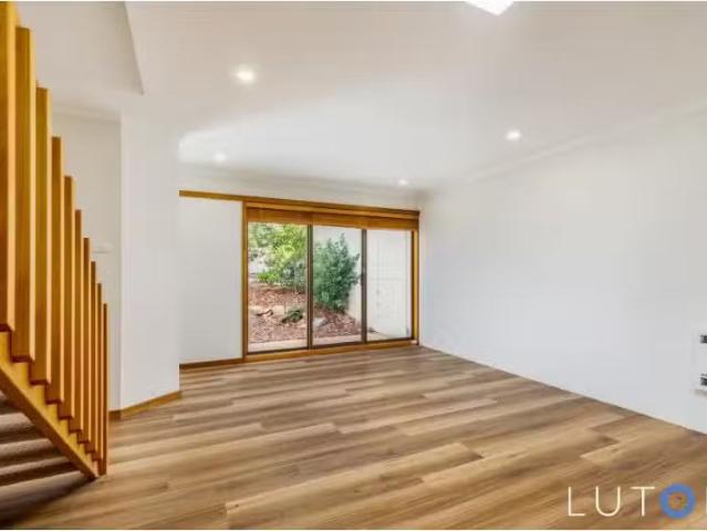 Cheap 89 Jemalong Street, Duffy Townhouse for rent Listed by.