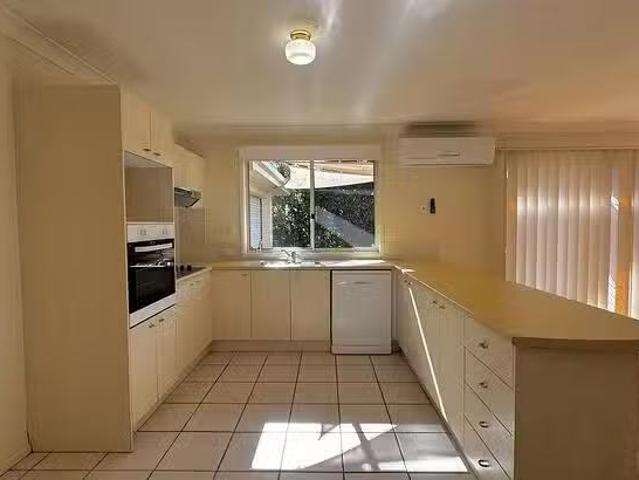 Unique 8 Verdelho Street, Bonnells Bay, NSW 2264