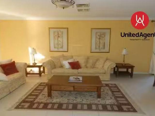 Rental! 8 Anjou Circuit, Cecil Hills NSW 2171