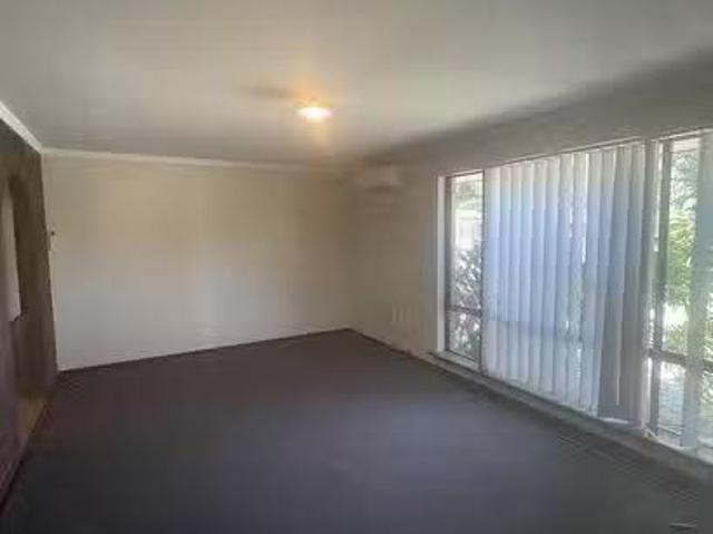 Unique 8 Aston Way, Gosnells, WA 6110
