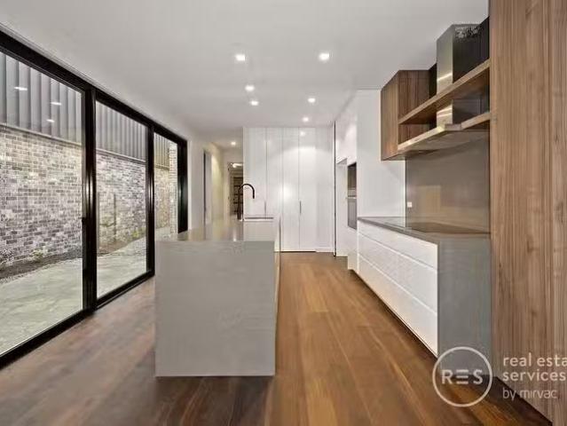 Unique 8 Citron View, Altona North, VIC 3025