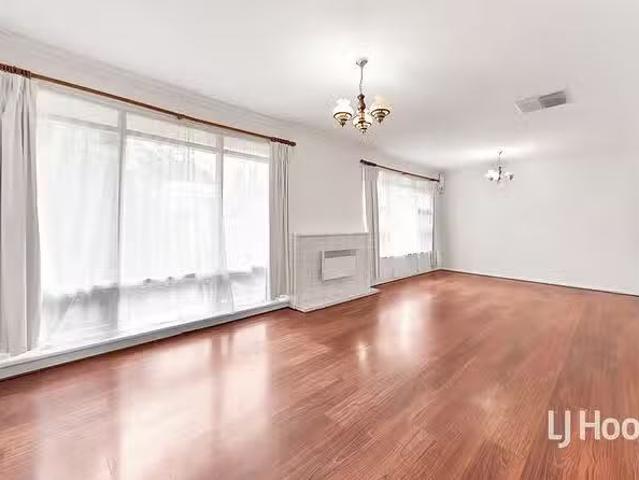 Deal! 8 Elsworth Drive, Banksia Park, SA 5091