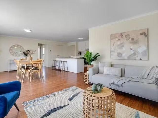 Cozy 8 Jade Court, Munno Para West, SA 5115