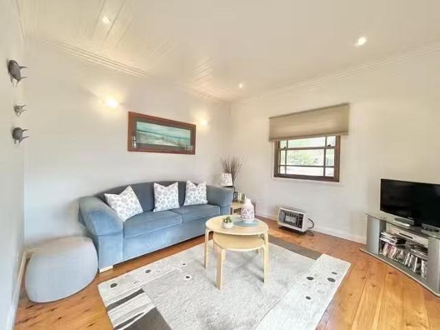 Just in! 8 Meringo Place, Meringo, NSW 2537