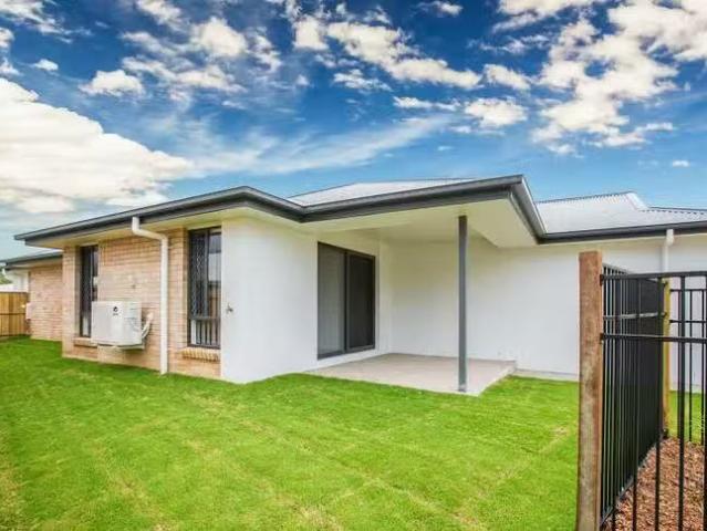 Rental! 8 Moonstone Street, Pimpama, QLD 4209