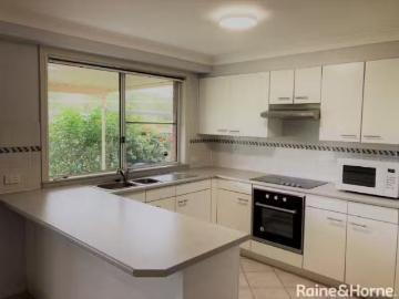 For Rent! 8 Salamander Gardens Court, SALAMANDER BAY House for.