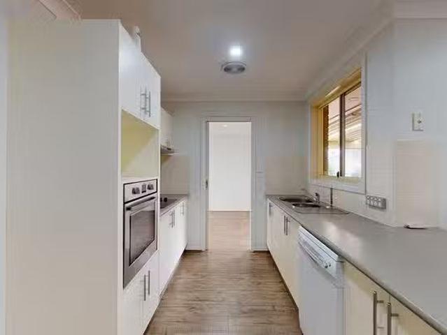 For Rent! 8 Silkwood Close, Dubbo, NSW 2830