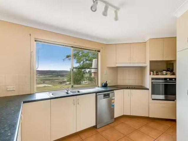 Cheap 8A Junction Drive, Gowrie Junction, QLD 4352