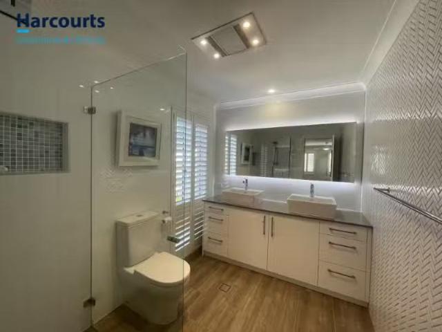 New 8a Myrtle Terrace, HAMLYN TERRACE Apartment for rent List.