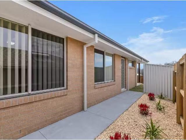 Cheap 8A Theatre Place, Port Macquarie Apartment for rent Lis.