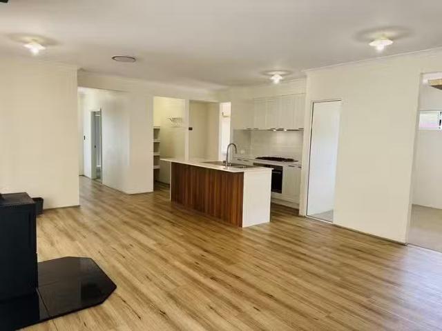 Rental! 90A Wisbey Street, Carey Park, WA 6230