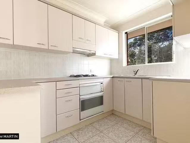 Charming 9/18 Barber Avenue, Eastlakes, NSW 2018