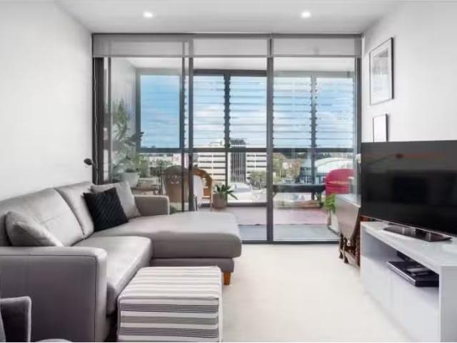 Cheap 910/10 Worth Place, Newcastle Apartment for rent Listed.
