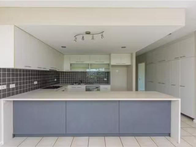 Cozy 9/1 Michie Court, Bayview Apartment for rent Listed by P.