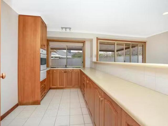Cozy 93 Barbados Drive, Seaford Rise, SA 5169