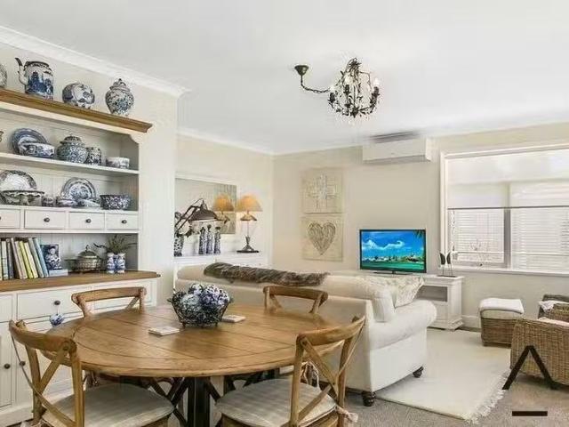 Cozy 9/42 Muston Street, Mosman, NSW 2088