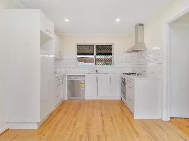 Nice 959 Grand Junction Road, Valley View, SA 5093