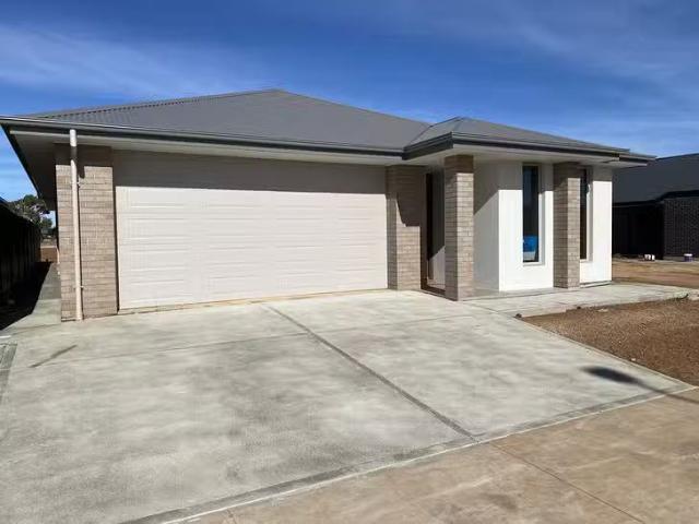 Unique 964B Andrews Road, Munno Para West, SA 5115