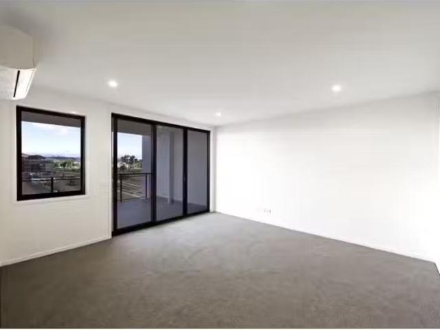 For Rent! 96/2 Hinder Street, Gungahlin Apartment for rent Li.