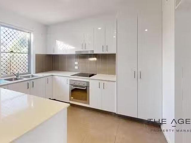 Cozy 9/6 Currawong Street, Norman Gardens, QLD 4701