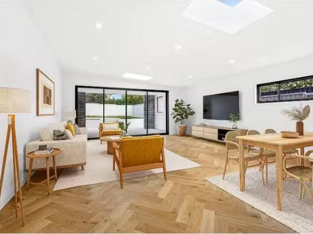 Rental! 978 Forest Road, Lugarno Townhouse for rent Listed by.