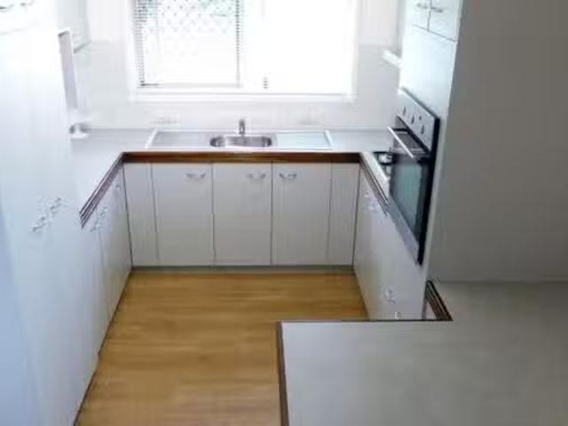 Nice 98 Hursley Road, Newtown, QLD 4350