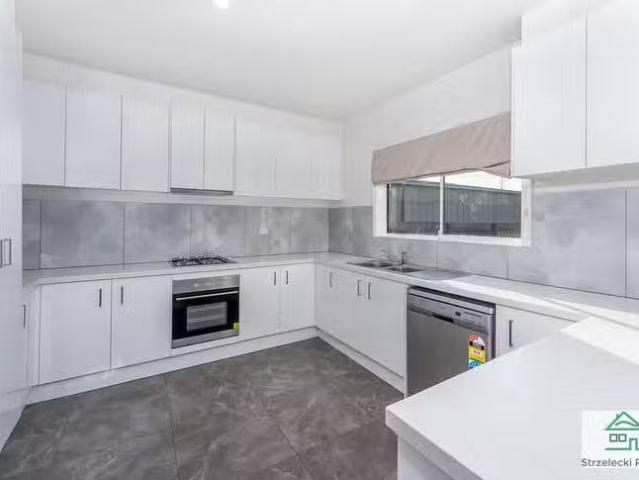 Unique 98 Waterloo Road, Trafalgar, VIC 3824