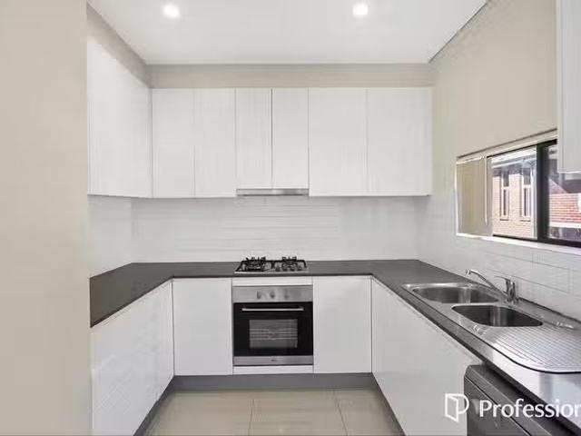 Nice 9/8 Wigram Street, Harris Park, NSW 2150