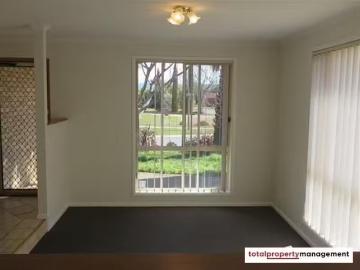 Nice 99 Marchant Circuit, DUNLOP House for rent Listed by Ain.
