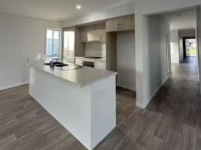 Deal! 9 Coral Cove Drive, Coral Cove, QLD 4670