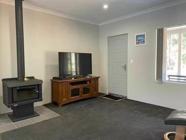 Deal! 9 Duce Drive, Boyanup, WA 6237