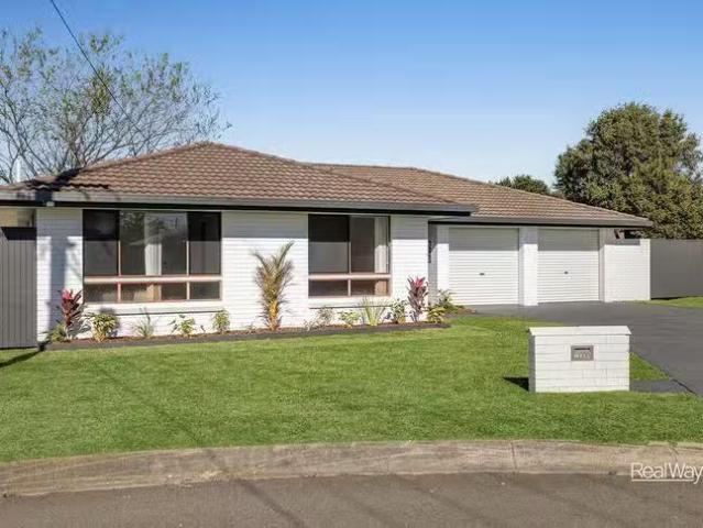 Nice 9 Gracene Court, Wilsonton Heights, QLD 4350