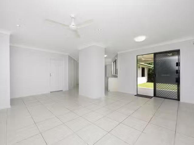 Cheap 9 Hook Place, Bushland Beach, QLD 4818