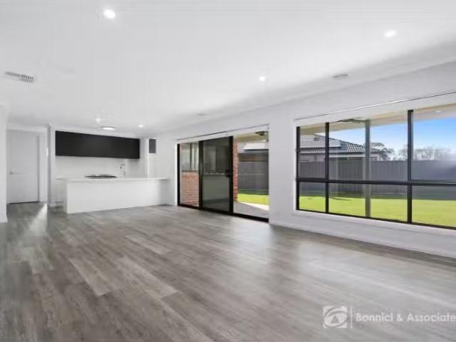 For Rent! 9 Holly Tree Court, Jindera House for rent Listed b.