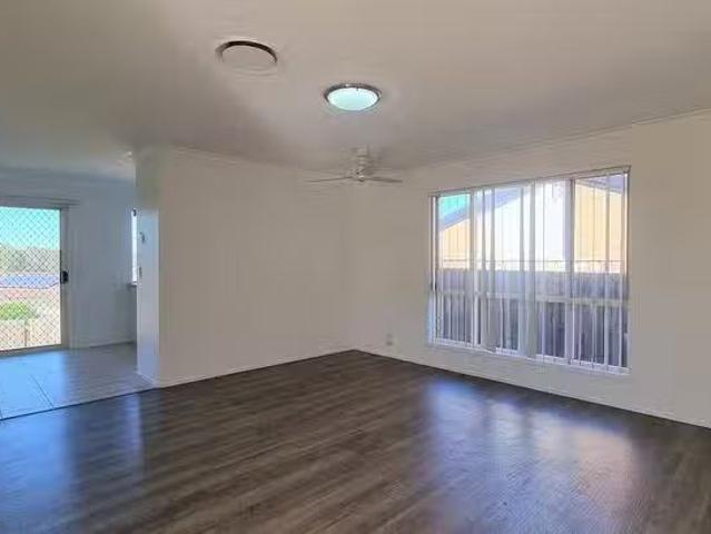 Deal! 9 Houdini Terrace, Edens Landing, QLD 4207