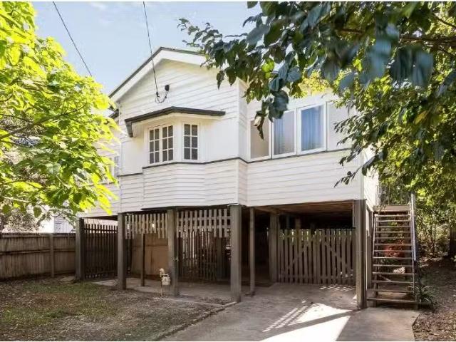 Nice 9 Huxham Ter, Auchenflower House for rent Listed by Jj P.
