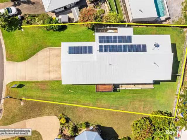 Unique 9 Pacific Vista Close, Pacific Heights, QLD 4703