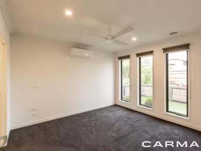 Just in! 9 Ruby Cove, Mornington, VIC 3931