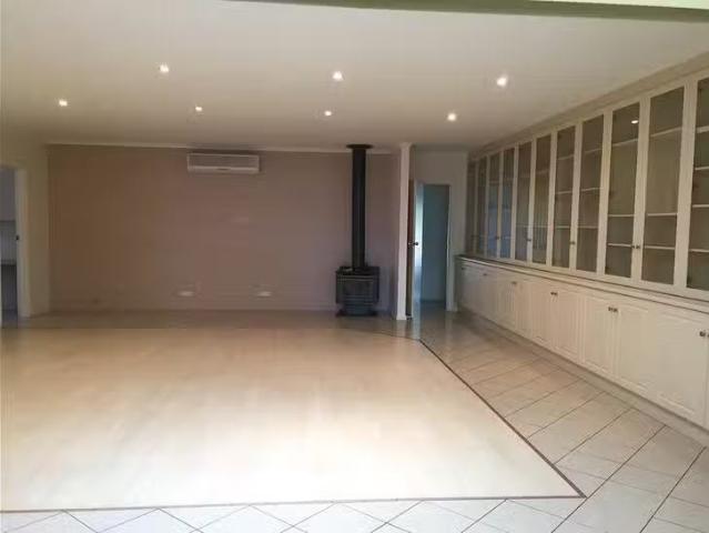Rental! 9A Sawyer Crescent, Mount Barker, SA 5251