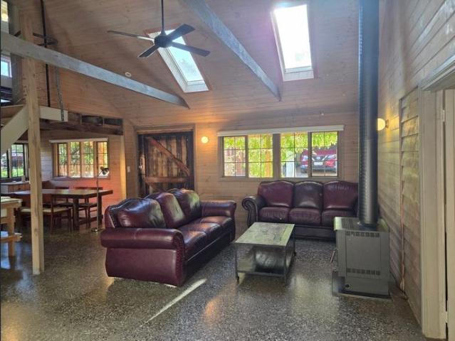 Unique Converted Barn – Character, Comfort & Lifestyle