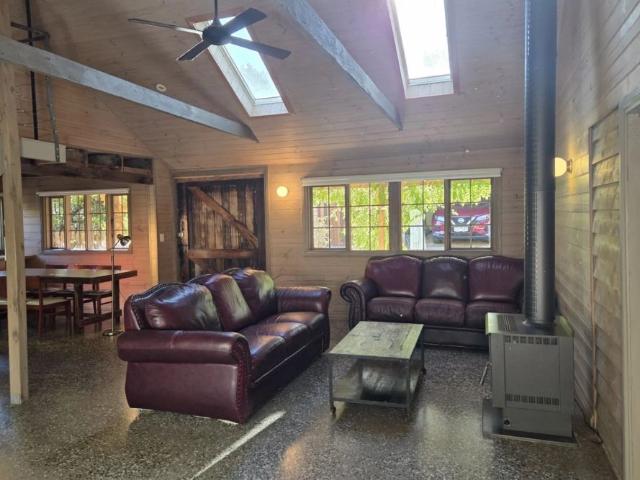 Unique Converted Barn – Character, Comfort & Lifestyle
