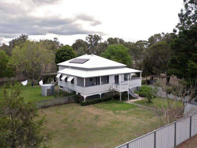 UNIQUE CHARACTER HOME ON OVER 2 ACRES IN THE HEART OF NANANGO