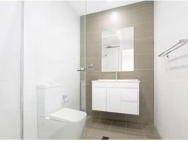 Cozy A1204/41 Crown Street, Wollongong Apartment for rent Lis.