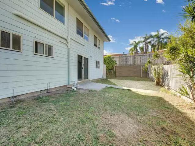 Cozy A/72 Ann Street, South Gladstone, QLD 4680