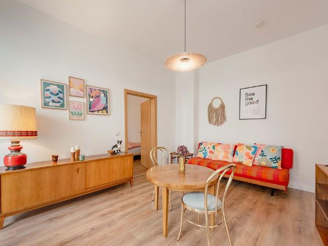 Unique and quiet studio in Magdeburg with balcony, Magdeburg Amsterdam Apartments for Rent