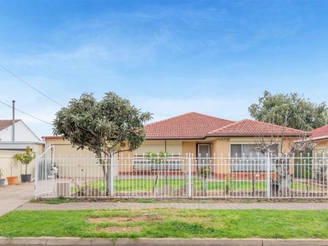 UNIQUE AND REMARKABLE RESIDENSE IDEAL FOR THE BIG FAMILY